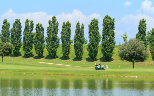 Golf Residence