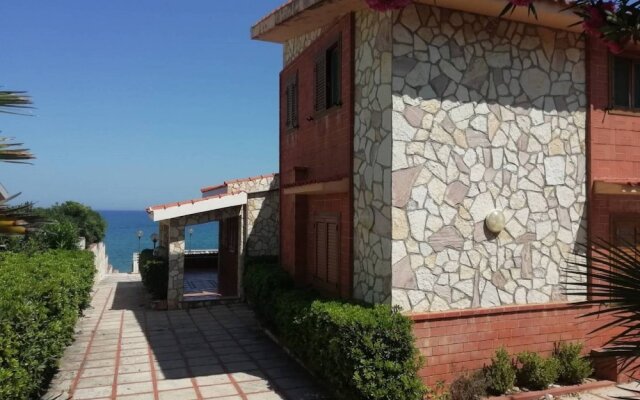Attractive Villa in Piano Inferno Marina near Trappeto Sea