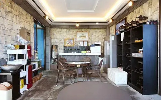 Gangneung Gyeongpodae Villa