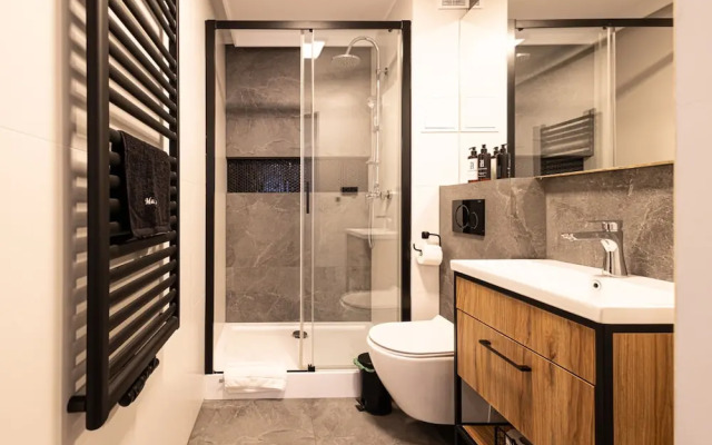 Estrella 5 Nowoczesno w Zabytkowej Kamienicy Garbary 12