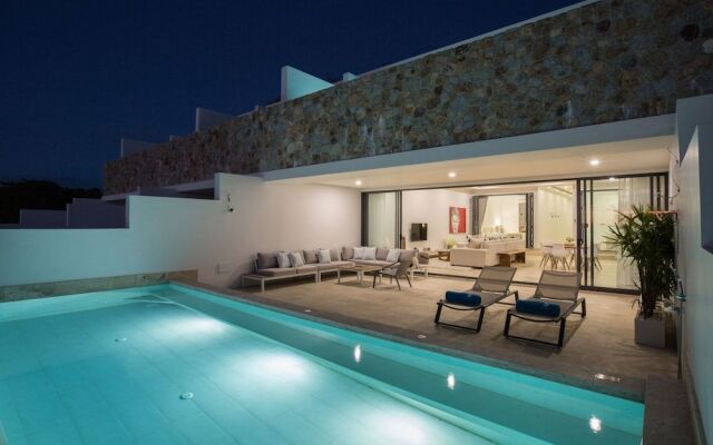 Skye Beach Hotel (SHA Extra Plus)