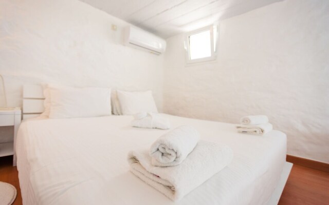 White Sun maisonette overlooking the sea