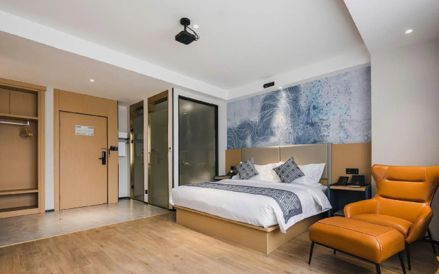 GEM Hotel Changzhou Xuejia'aoyuan North High-Speed Railway Station