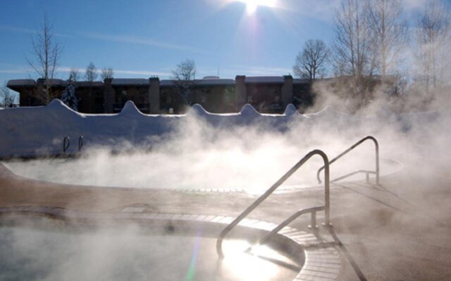 Storm Meadows Club B Condominiums