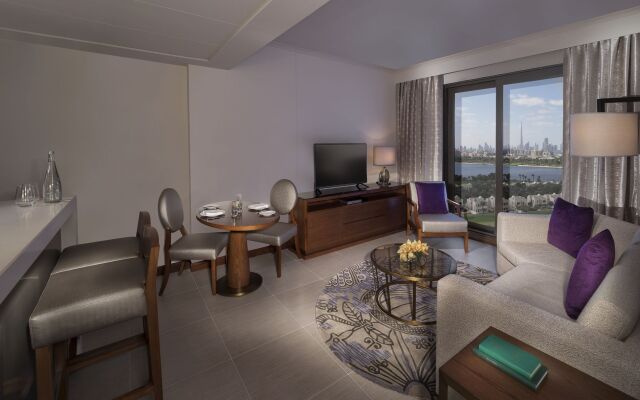 Pullman Dubai Creek City Centre Residences