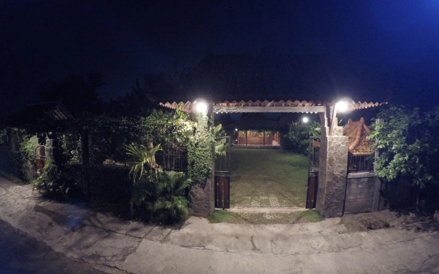 Joglo Ayem Tentrem