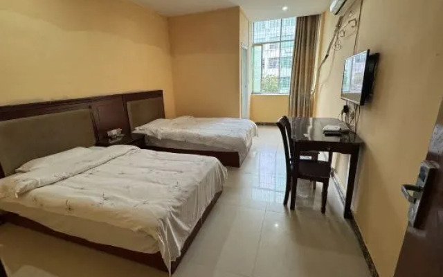 Jishui Business Hotel