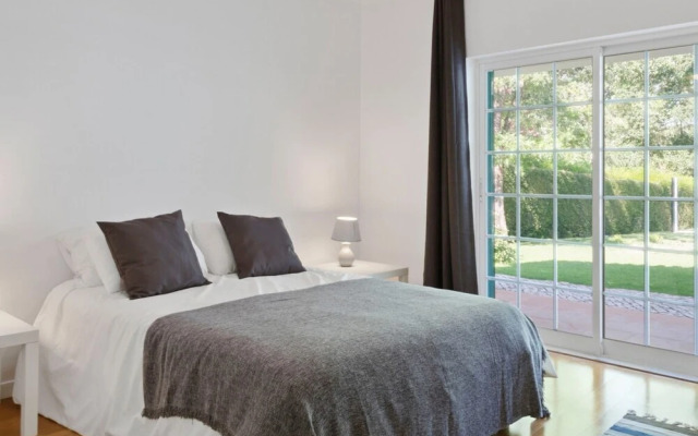 Luxury Golf Villa for 10 w Private Garden & Pool