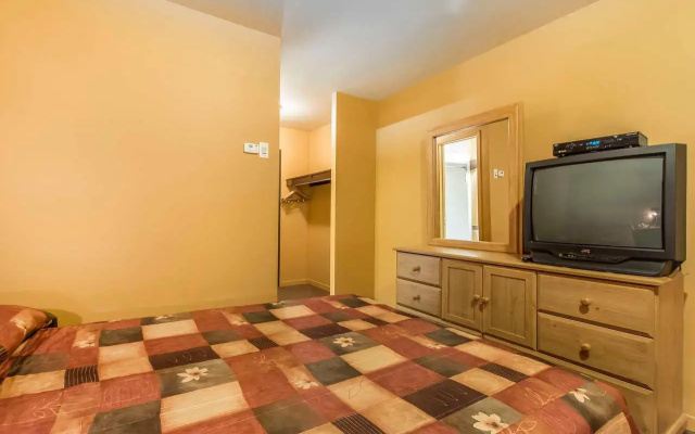 Econo Lodge Cabano