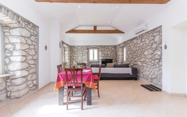 Nice Apartment in Bakar With Wifi and 1 Bedrooms