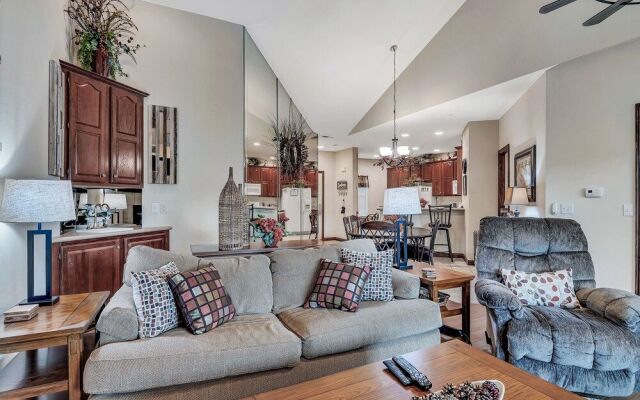 Reflection 2 Bedroom Condo by RedAwning