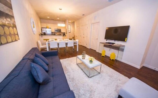 Lucaya Village 3 Bedroom