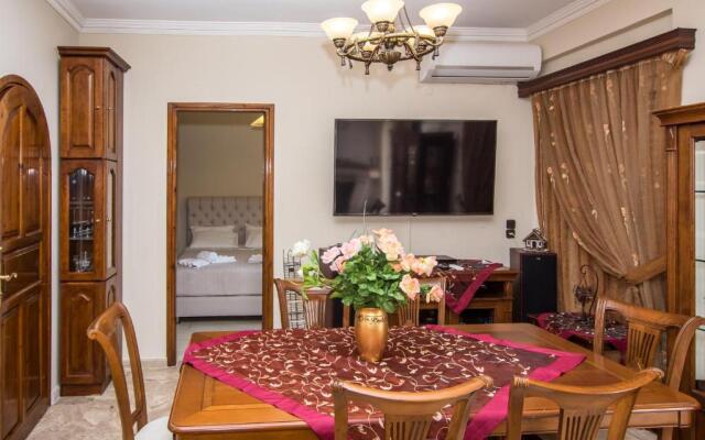 Paradise Bar Luxury Apartments