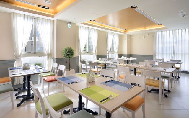 Caffir garden hotel