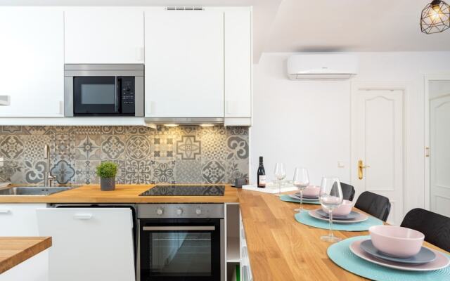 Apartment - 2 Bedrooms with Pool, WiFi and Sea views - 107864