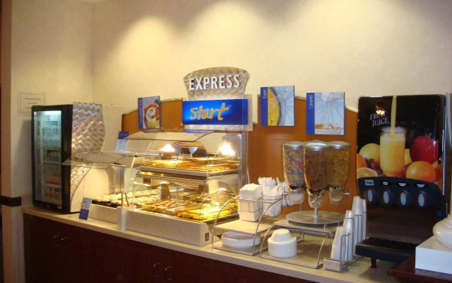 Holiday Inn Express Hotel & Suites Dayton West - Brookville by IHG