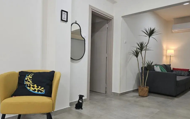 148 Lim- Stay Synergy House