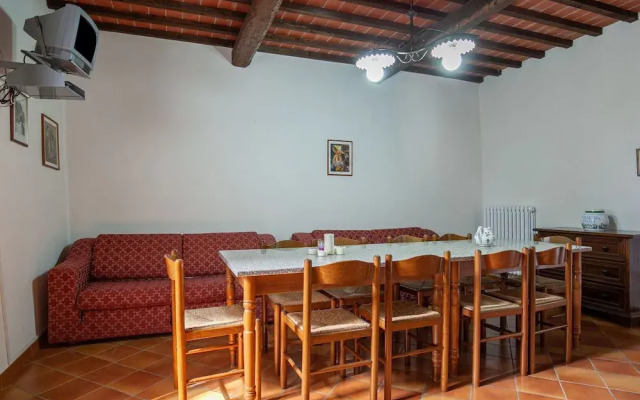 Idyllic Farmhouse in Gambassi Terme-fi With Swimming Pool