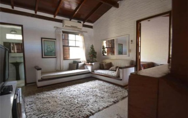 Yellow House Palmeiras Beach Caraguá