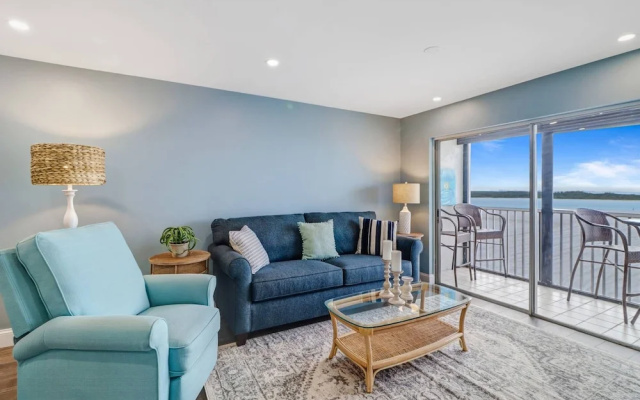 Castle Beach 405