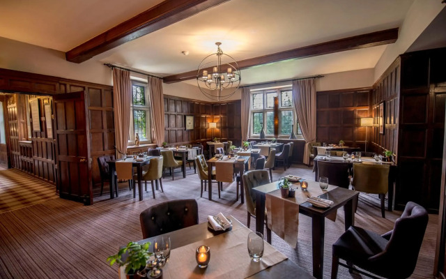 Stonehouse Court Hotel