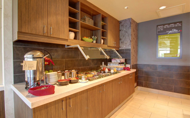 Hilton Garden Inn Calgary Airport