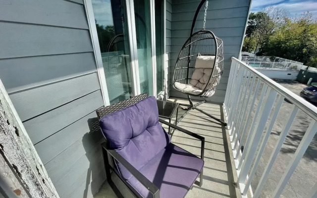 Wilmington Avenue 50 #106