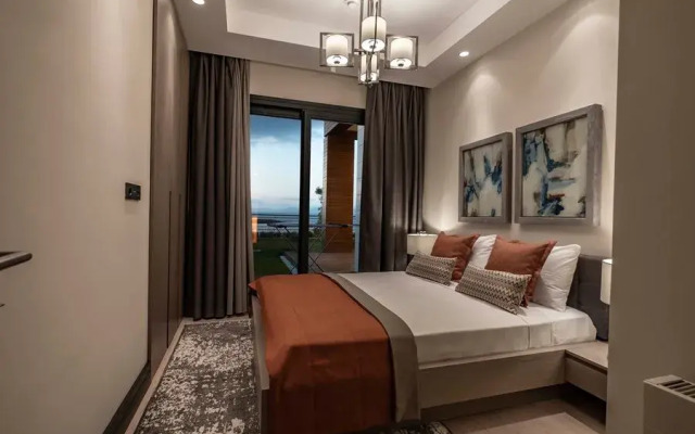 Red Rock Hotel & Suites By Selseve