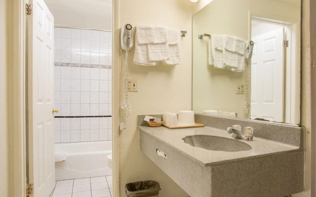 Best Whittier Inn