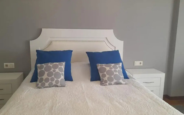Apartment-sleeps6-parking-terrace