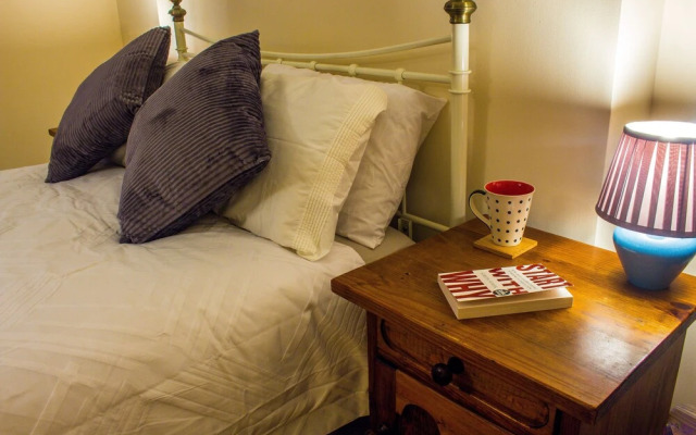 Hillbrook House Apartment 9
