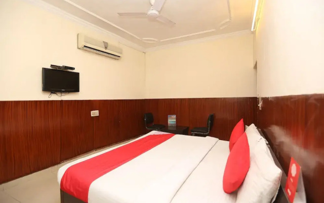 OYO 19452 Hotel Swift Inn