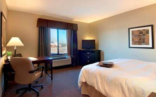 Hampton Inn & Suites Phoenix Glendale-Westgate