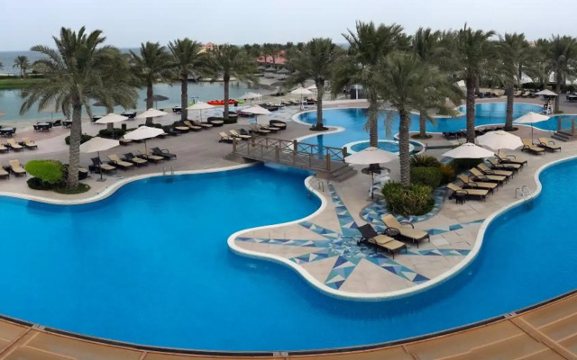 Al Bander Hotel & Resort
