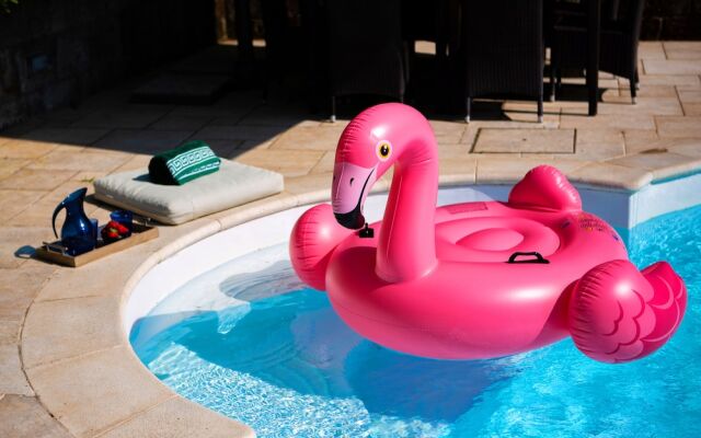 Romantic Rooftop Apartment with Pool&Terrace