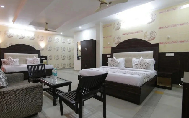 Hotel Raja's Palace