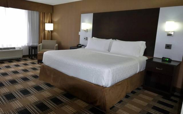 Holiday Inn Express & Suites Ottawa East - Orleans by IHG