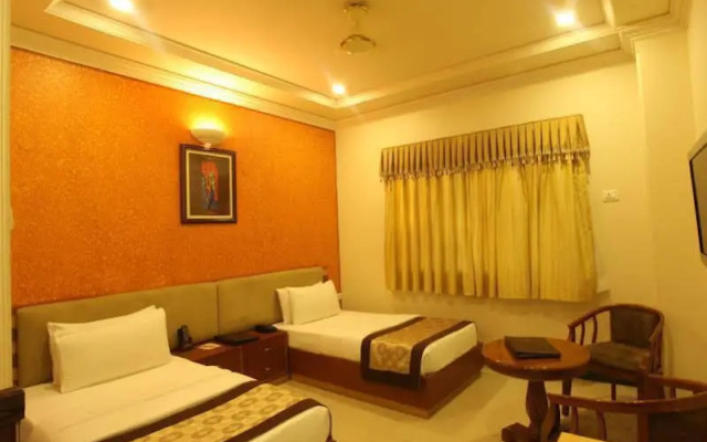 Wingston A TreeHouse Hotel Mathura