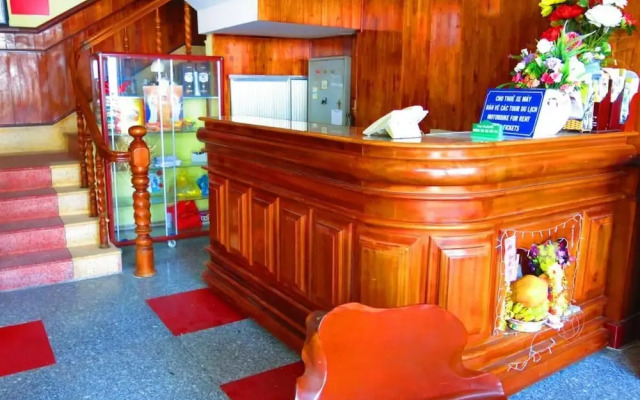 Quang Vinh 2 Hotel