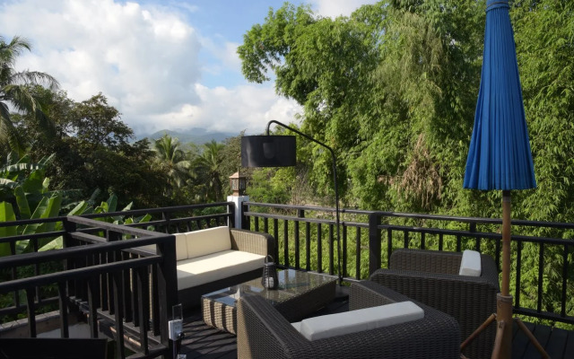 The Deck House