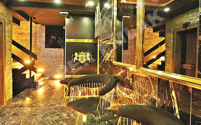 Black House