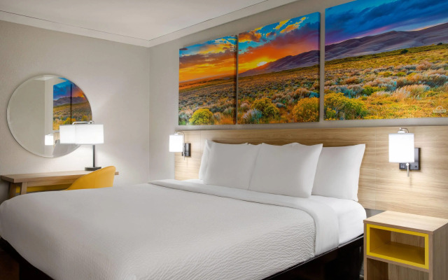 Days Inn by Wyndham Suites Fredericksburg