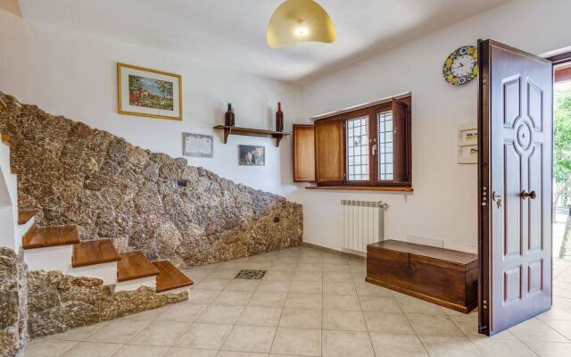 Chalet in Motta Santa Lucia in Greenery