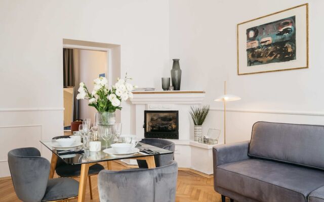 Luna Apartment - LoftAffair