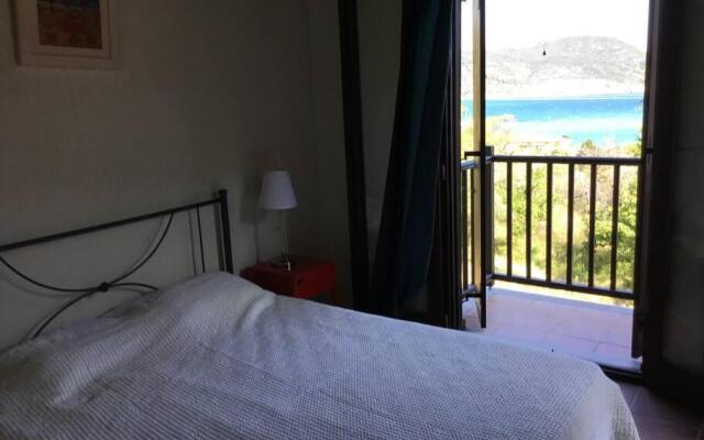 Kitty's House,country,olive grove,private,quiet,views ,1 km to skopelos ,sleeps 5