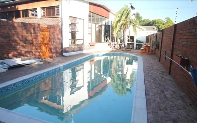 Dizzy Lizzy Self Catering