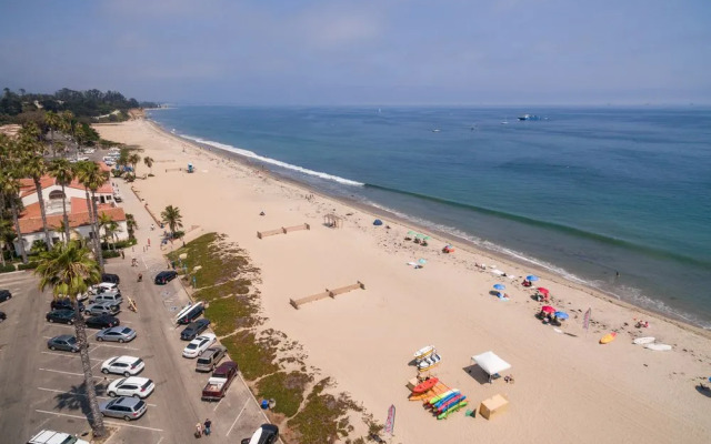 Old Yacht Club Inn Vacation Rentals