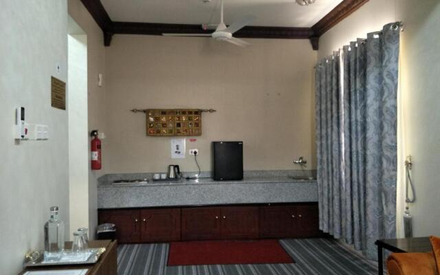 Sur Bandar Al Ayjah Hotel Apartments