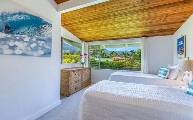 Hanalei Hideaway 2 Bedroom Home by RedAwning