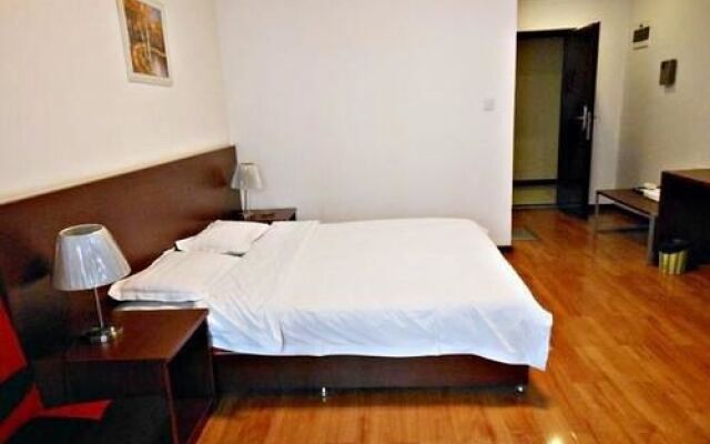 Zhonggulou Apartment Hotel